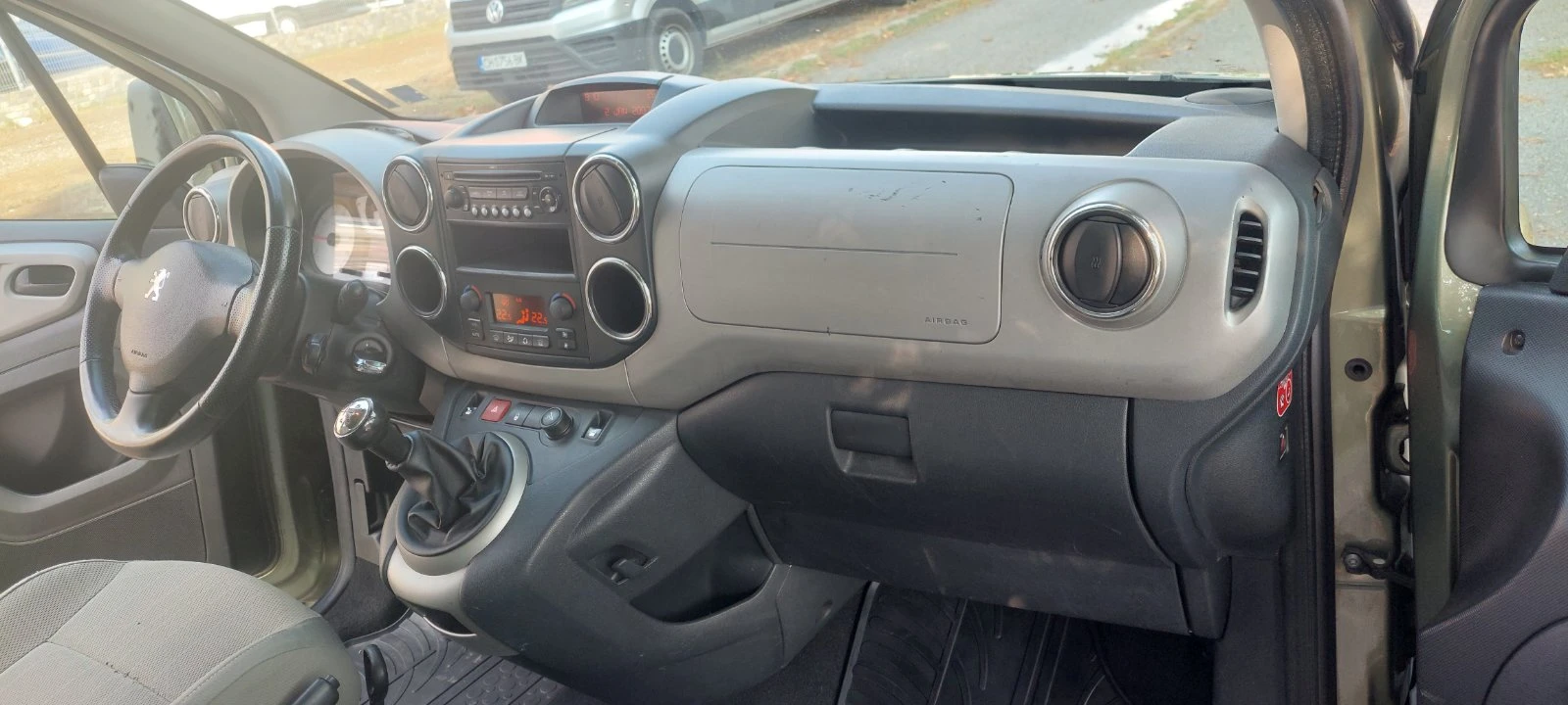 Peugeot Partner 1.6  HDI клима - изображение 10