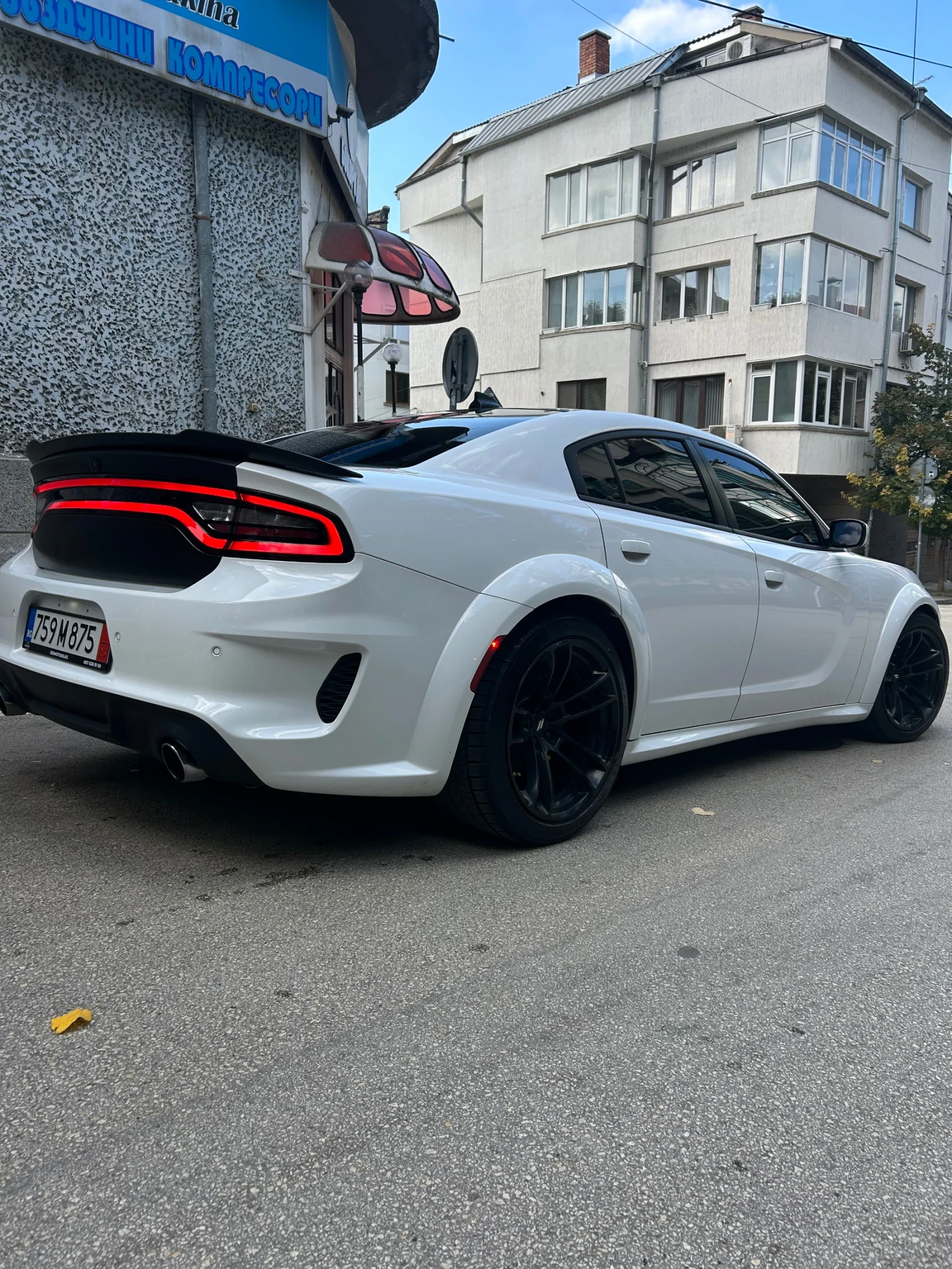 Dodge Charger SRT Scat Pack - изображение 3