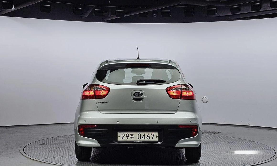 Kia Pride 5DR 1.4 MPI Trendy * НАЙ-ДОБРА ЦЕНА В БЪЛГАРИЯ*  - изображение 4