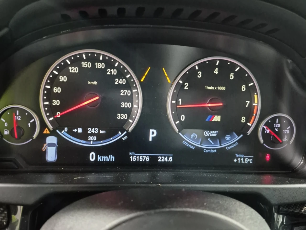 BMW X5M * АВТО КРЕДИТ* ЦЕНА ДО БГ * СЕРВИЗНА ИСТОРИЯ *  - изображение 10