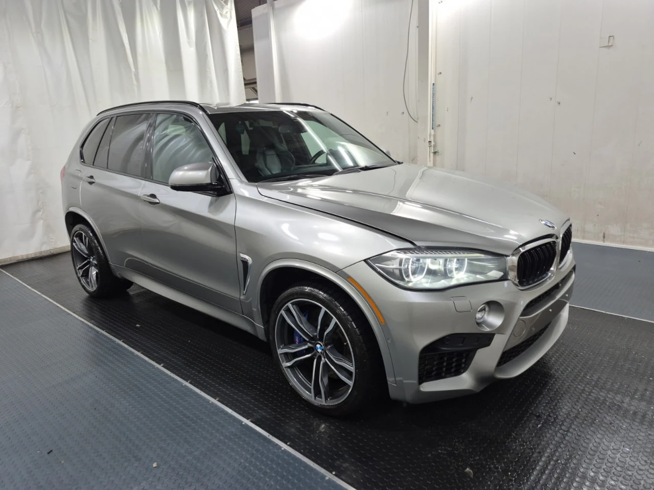 BMW X5M * АВТО КРЕДИТ* ЦЕНА ДО БГ * СЕРВИЗНА ИСТОРИЯ *  - изображение 3