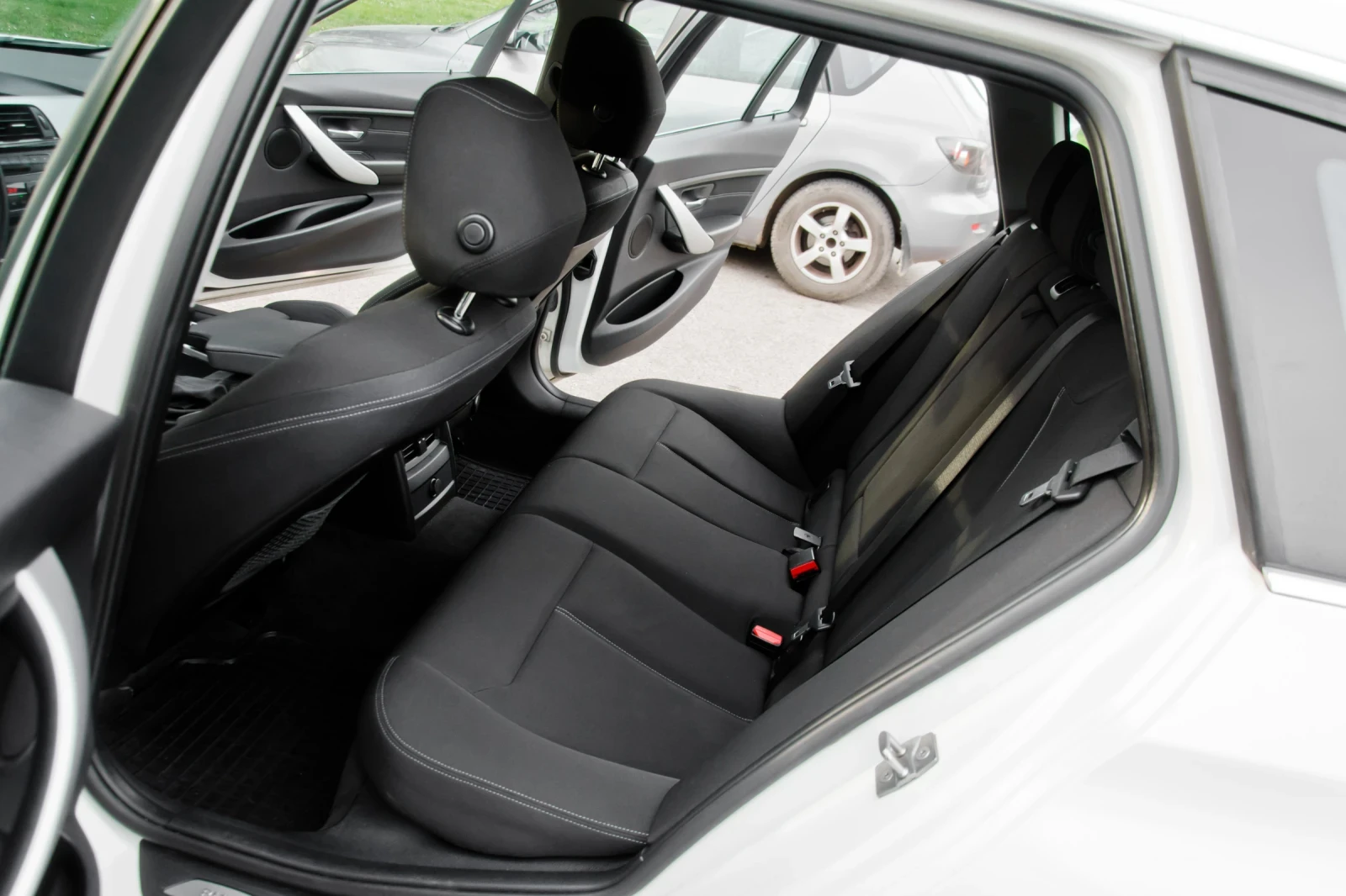 BMW 320 320d xdrive | Mobile.bg   11