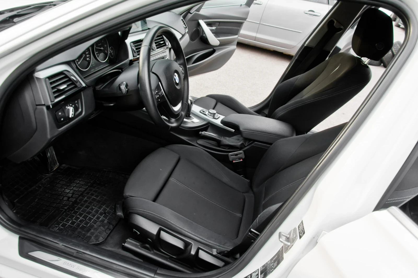 BMW 320 320d xdrive | Mobile.bg   9