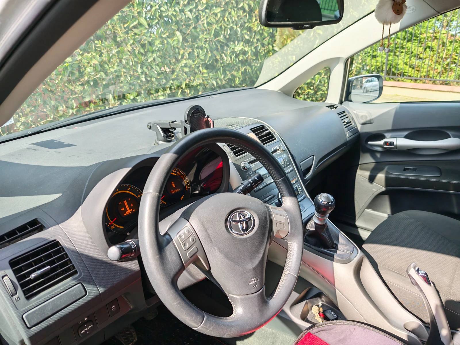 Toyota Auris, снимка 6 - Автомобили и джипове - 53716033