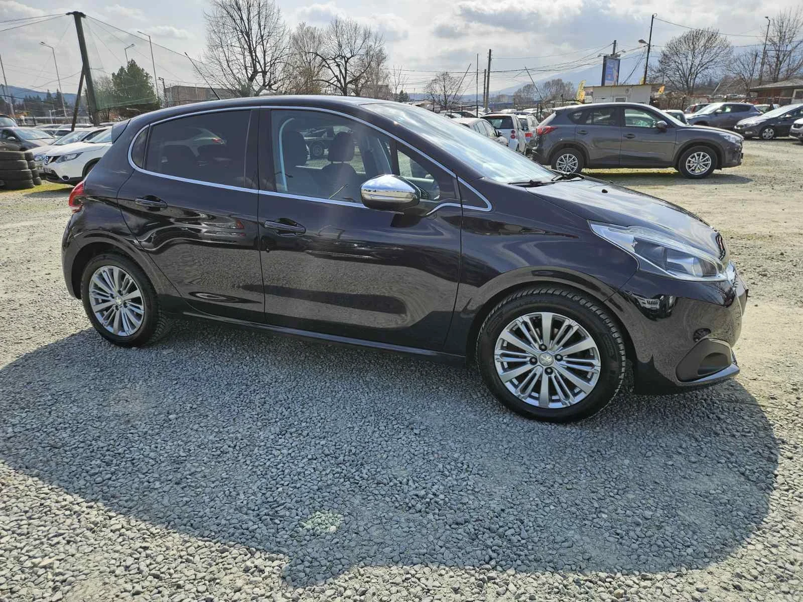 Peugeot 208 1.6, снимка 2 - Автомобили и джипове - 53894626