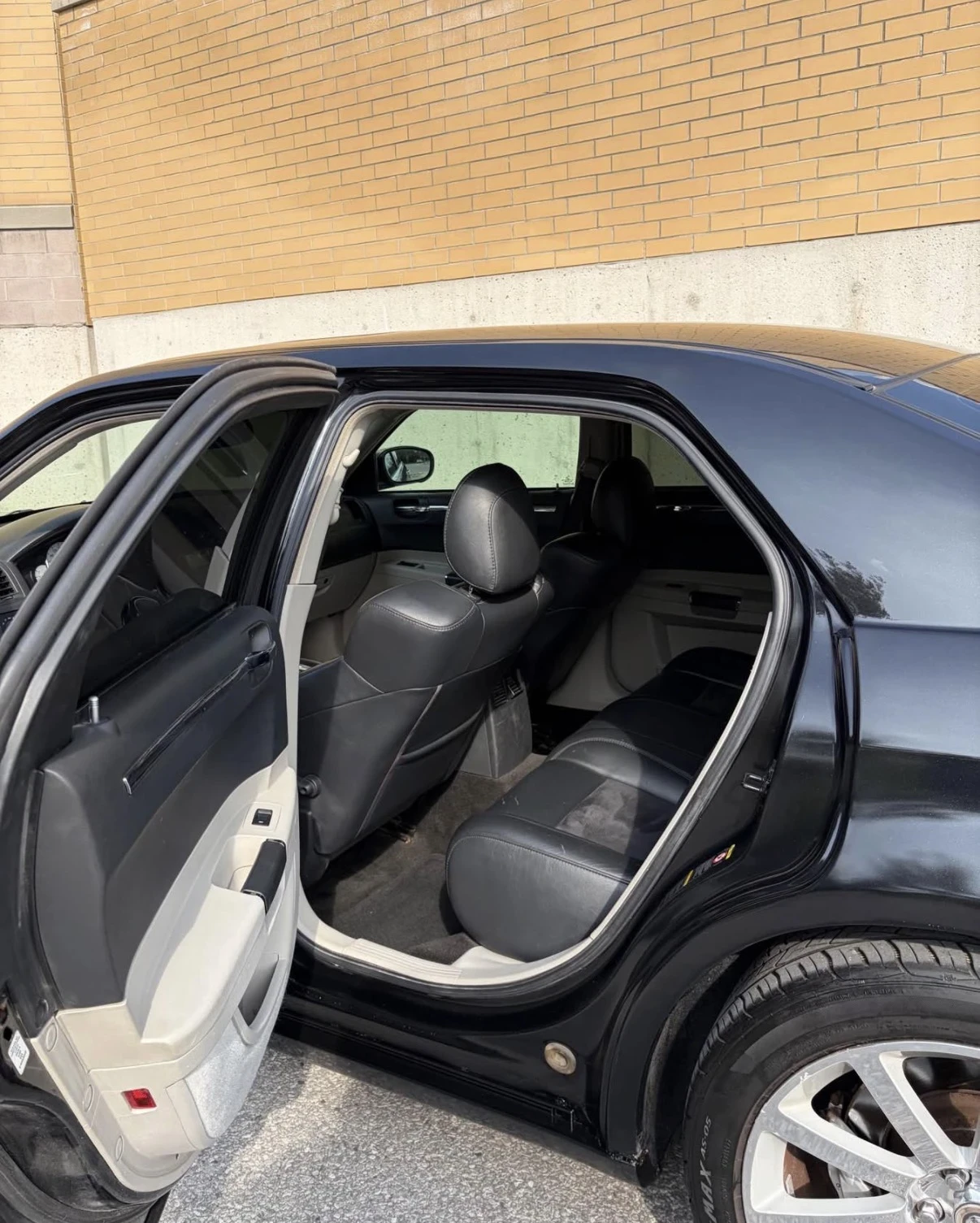 Chrysler 300c SRT8 * ПОДГРЕВ * ШИБИДАХ * CARFAX * , снимка 9 - Автомобили и джипове - 54320054