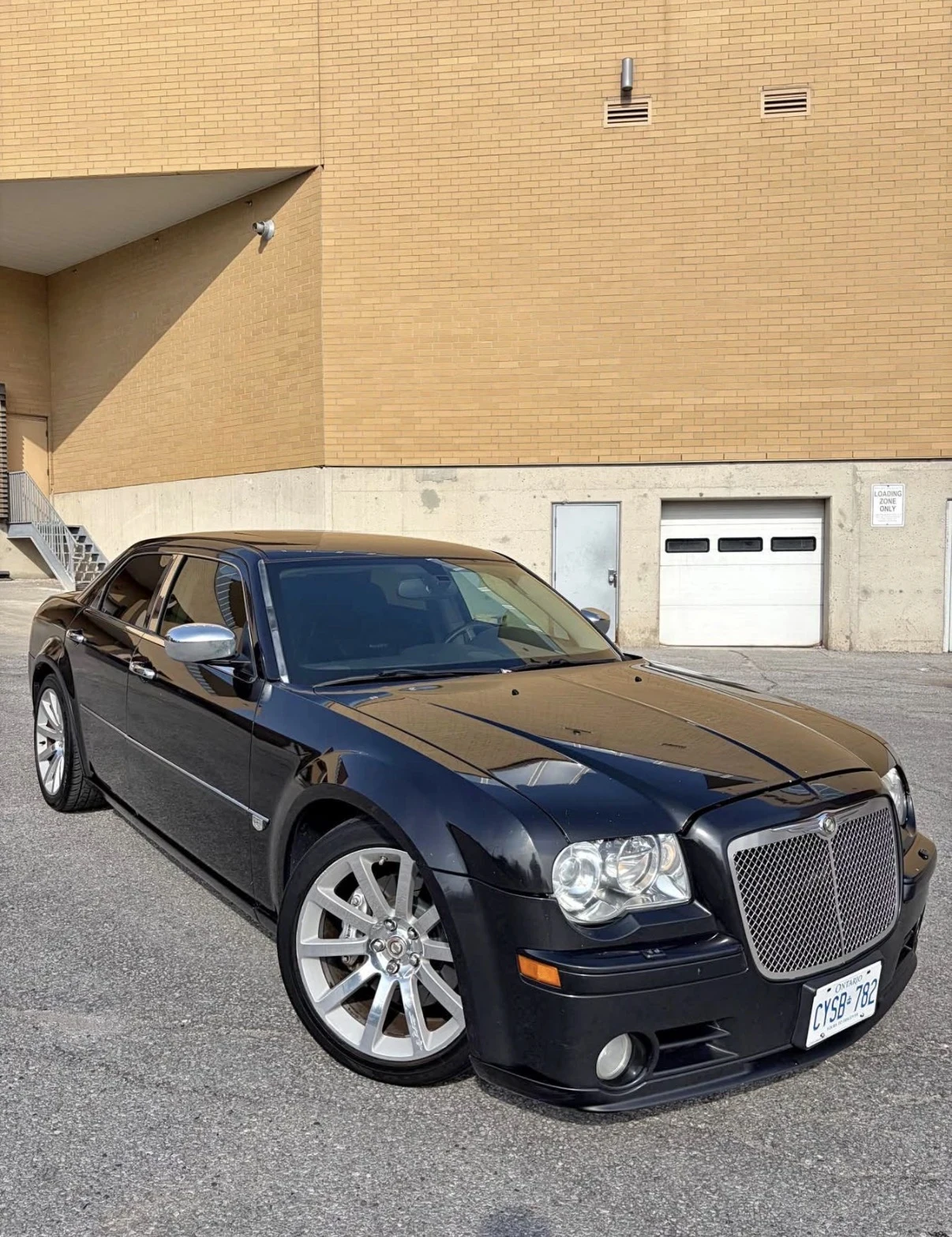 Chrysler 300c SRT8 * ПОДГРЕВ * ШИБИДАХ * CARFAX * 