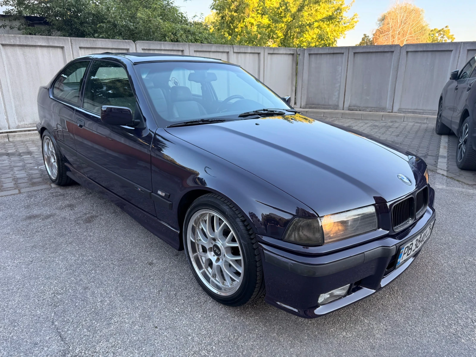 BMW 318 is CALIFORNIA