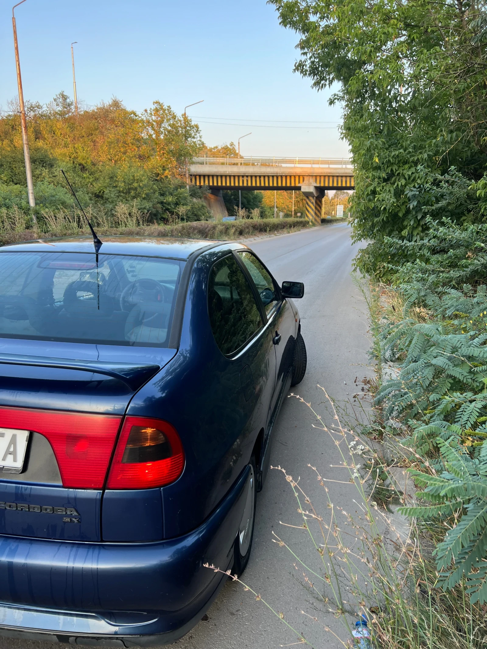 Seat Cordoba, снимка 5 - Автомобили и джипове - 55780172