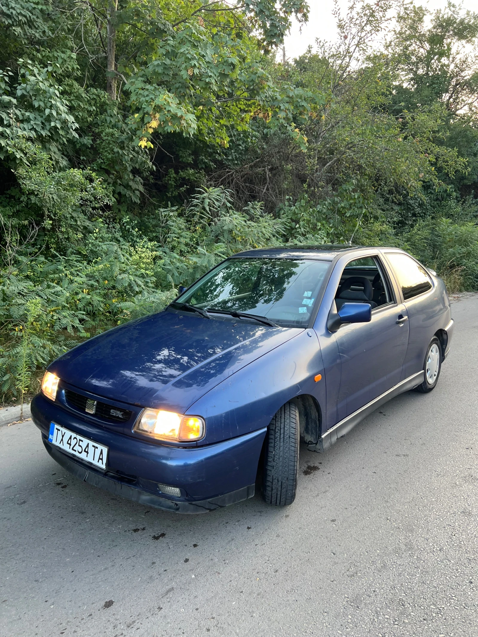 Seat Cordoba, снимка 2 - Автомобили и джипове - 55780172