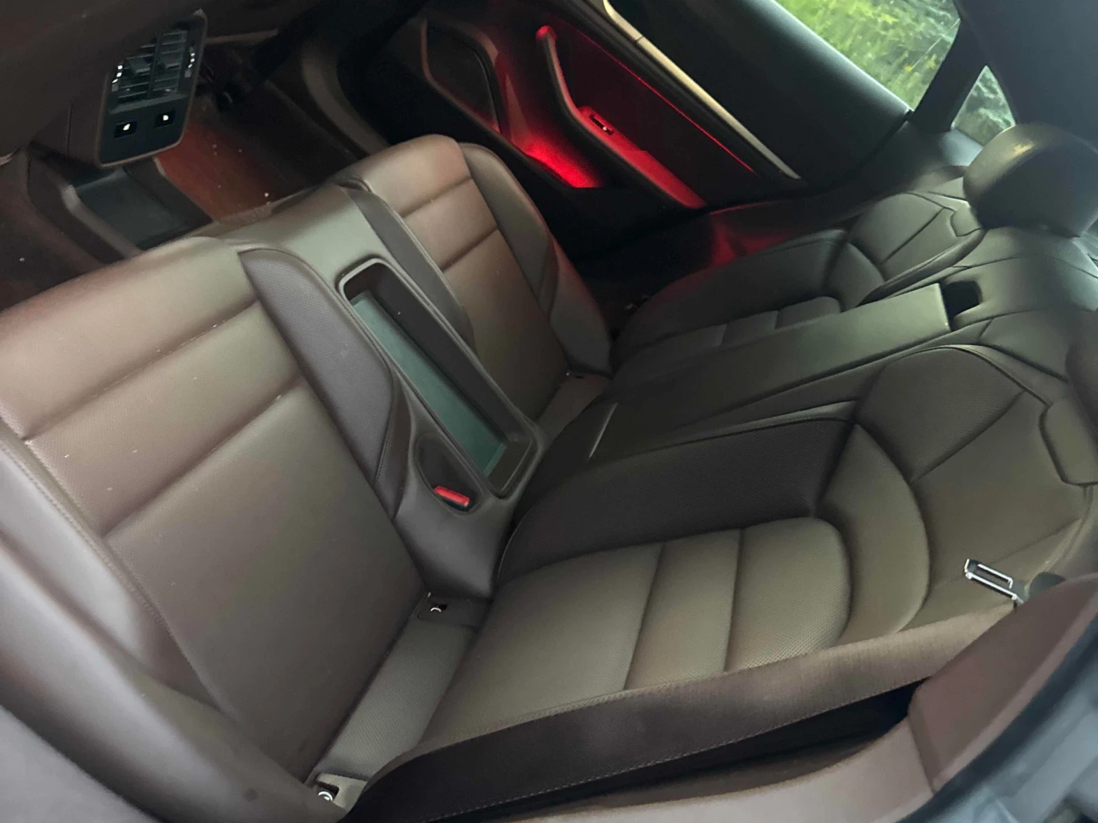 Porsche Taycan * 4S * CARFAX * ОПЦИЯ ЗА ФИНАНСИРАНЕ, снимка 17 - Автомобили и джипове - 55875638