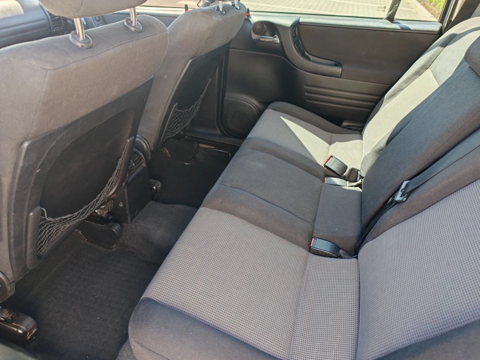 Opel Zafira 2.2  Дизел, снимка 9 - Автомобили и джипове - 56056393