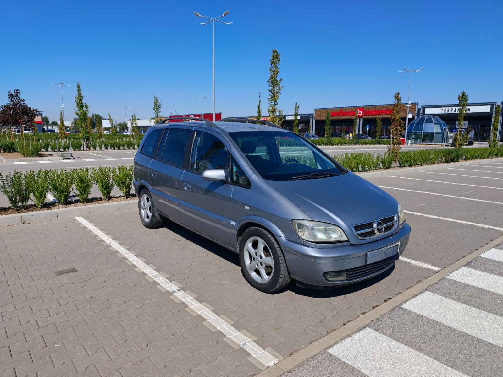 Opel Zafira 2.2  Дизел, снимка 2 - Автомобили и джипове - 56056393