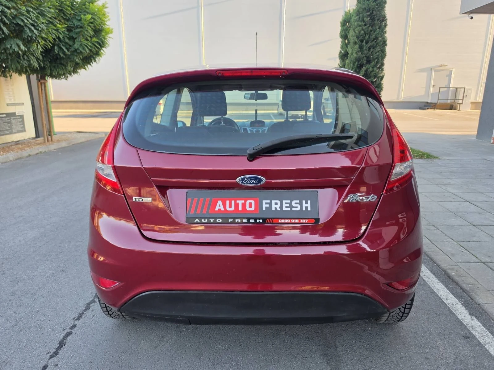 Ford Fiesta 1.4, снимка 4 - Автомобили и джипове - 56658261