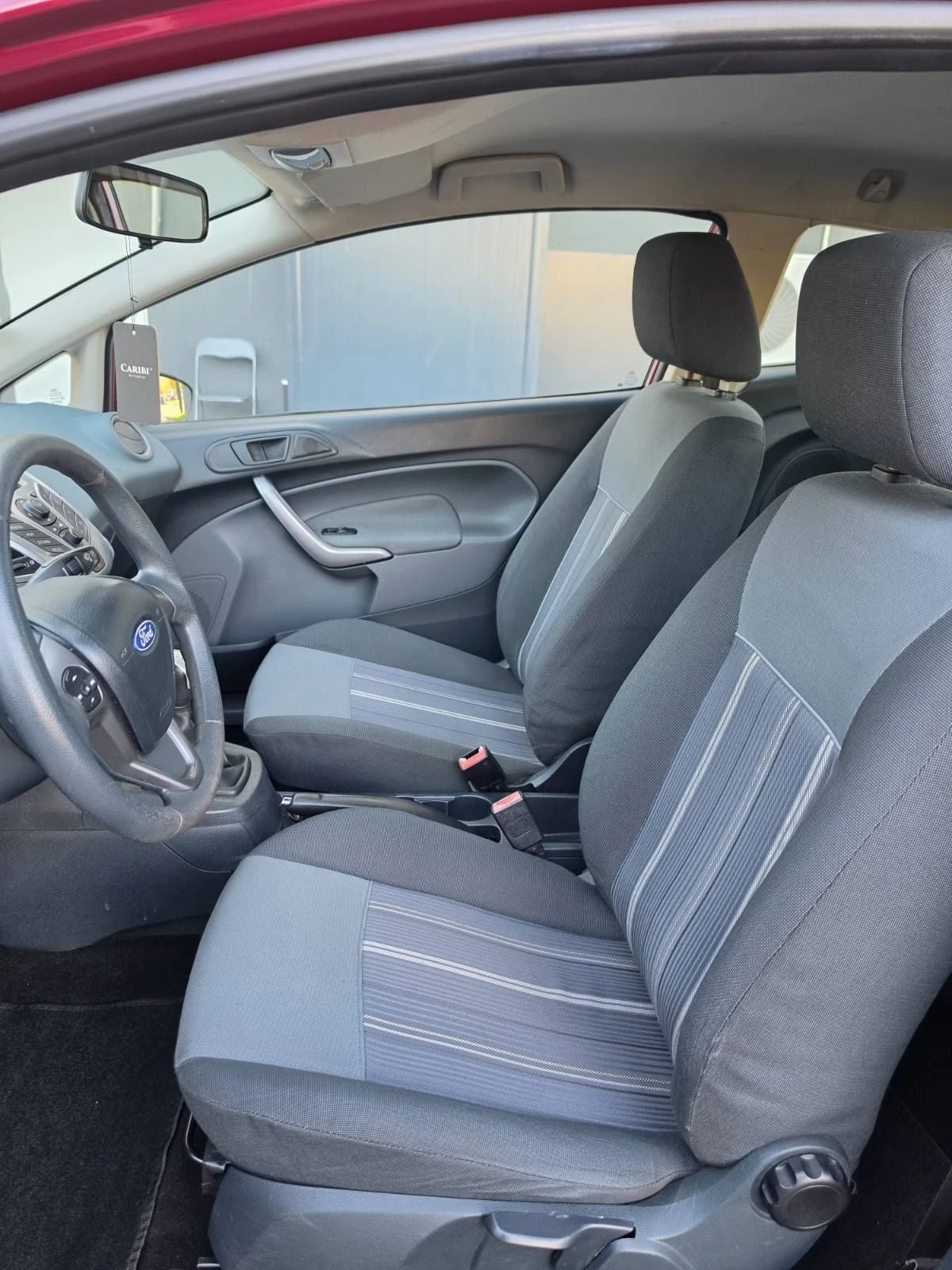 Ford Fiesta 1.4, снимка 14 - Автомобили и джипове - 56658261