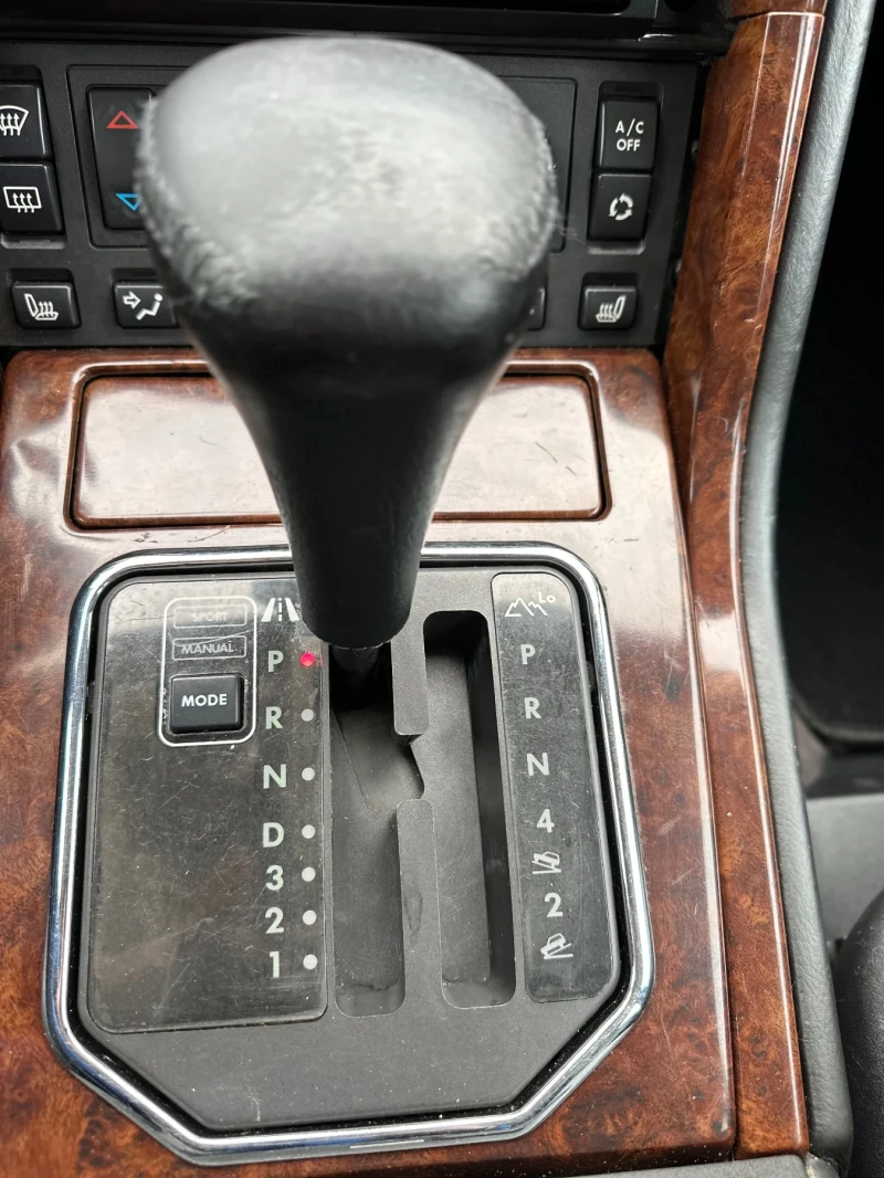 Land Rover Range rover 4.6 V8 HSE LPG , снимка 16 - Автомобили и джипове - 52351019