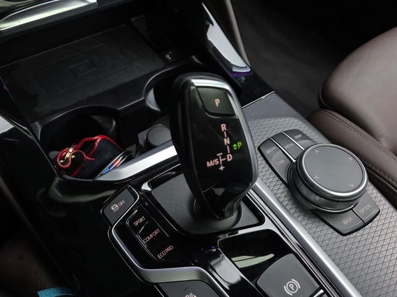 BMW X4 xDrive20i M Sport X| 192к.с.| ВКЛ.ТЕХНОТЕСТ, снимка 9 - Автомобили и джипове - 55582480