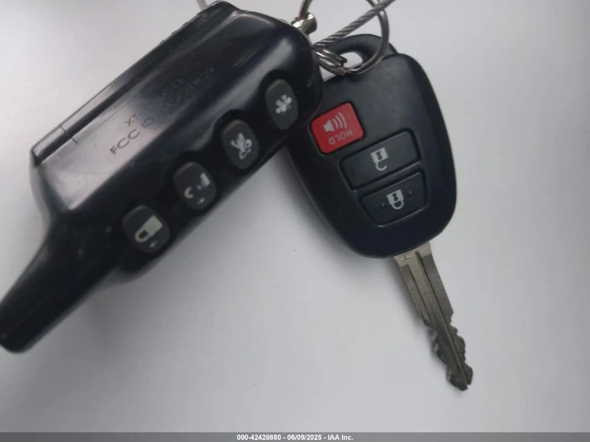 Toyota Rav4 2.5L I-4 DOHC, VVT, 176HP All Wheel Drive - изображение 3
