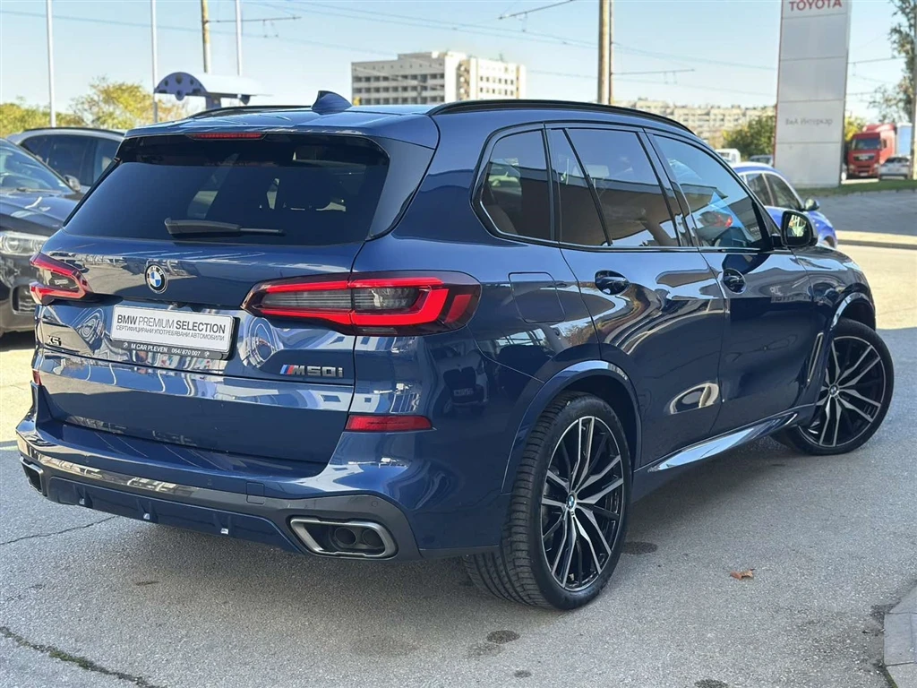 BMW X5 M50i - изображение 2