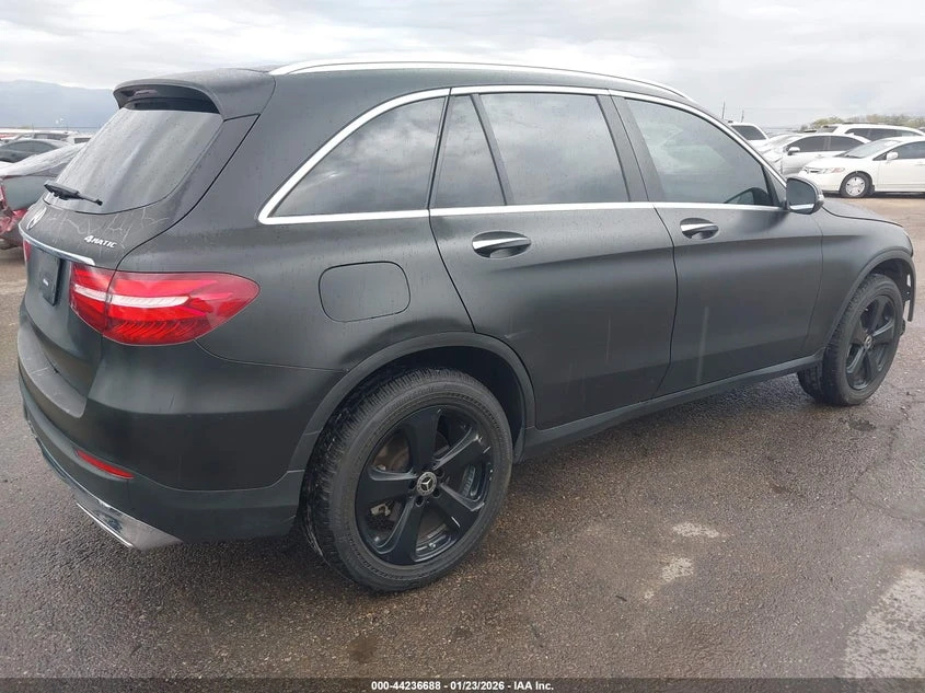 Mercedes-Benz GLC 300 2.0L I-4 DI, DOHC, VVT, TURBO, 241HP All Wheel | Mobile.bg � ����������� 4