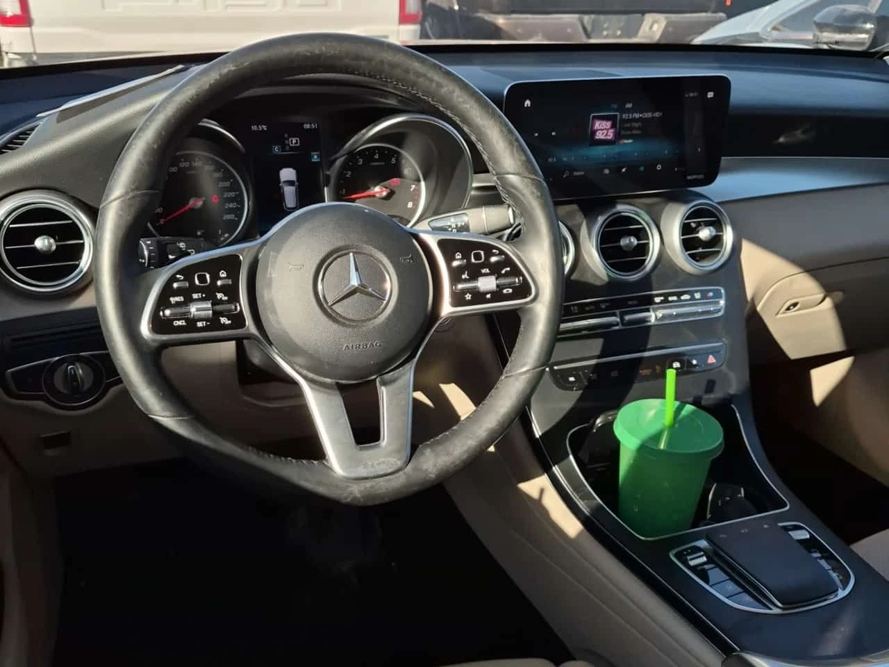 Mercedes-Benz GLC 300 2 КЛЮЧА * KEYLESS * PANO * ПОДГРЕВИ *  CARFAX * , снимка 10 - Автомобили и джипове - 54348771
