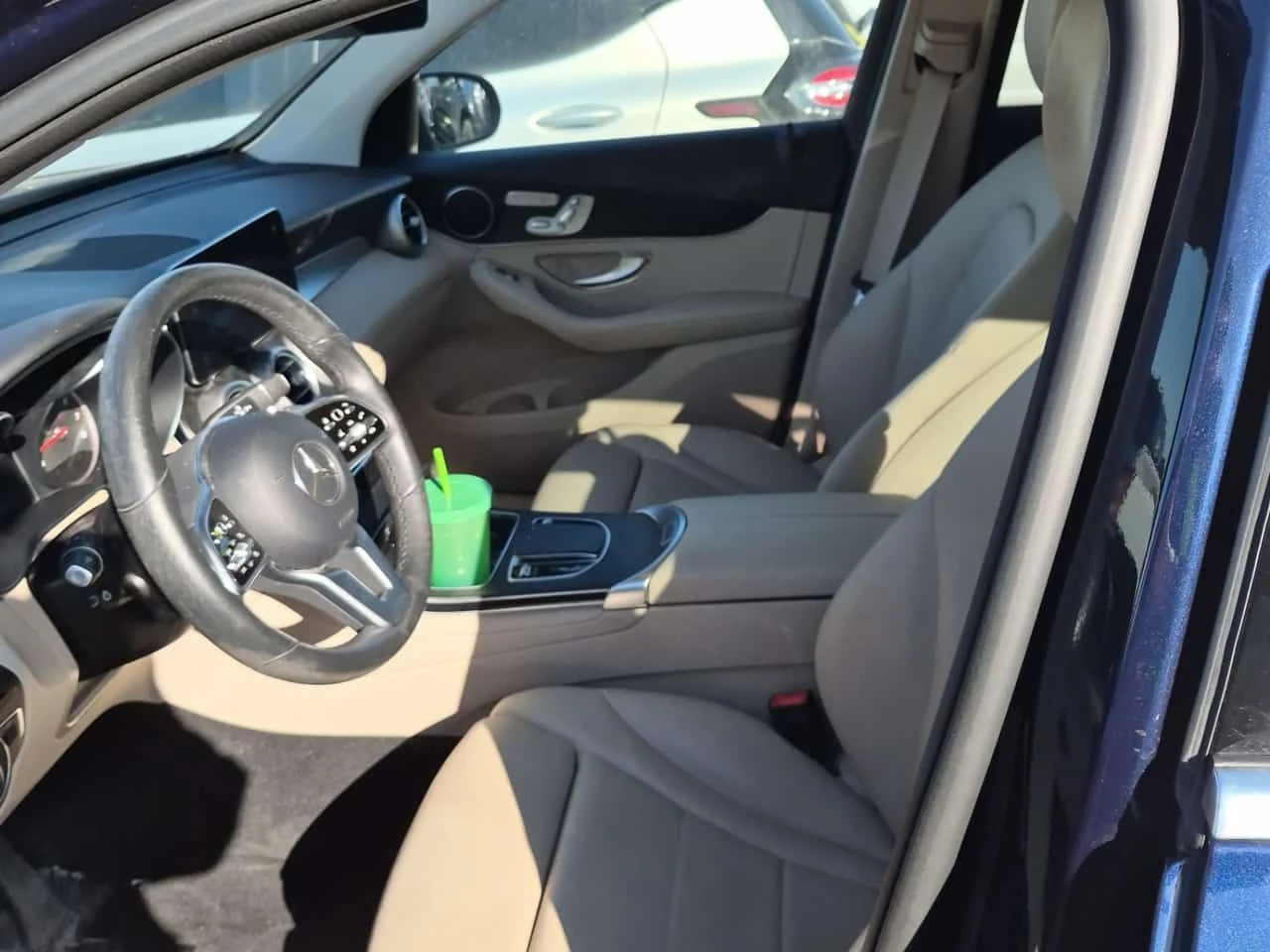 Mercedes-Benz GLC 300 2 КЛЮЧА * KEYLESS * PANO * ПОДГРЕВИ *  CARFAX * , снимка 5 - Автомобили и джипове - 54348771