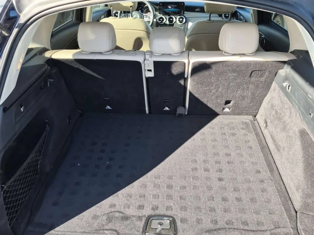 Mercedes-Benz GLC 300 2 КЛЮЧА * KEYLESS * PANO * ПОДГРЕВИ *  CARFAX * , снимка 13 - Автомобили и джипове - 54348771