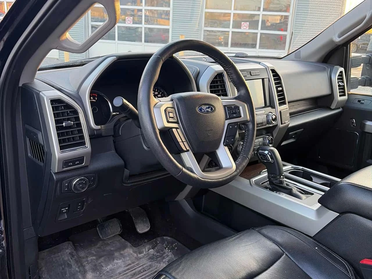 Ford F150 * 4WD SuperCrew Box* 2 КЛЮЧА* ПОДГРЕВ* PANO* , снимка 5 - Автомобили и джипове - 54425289