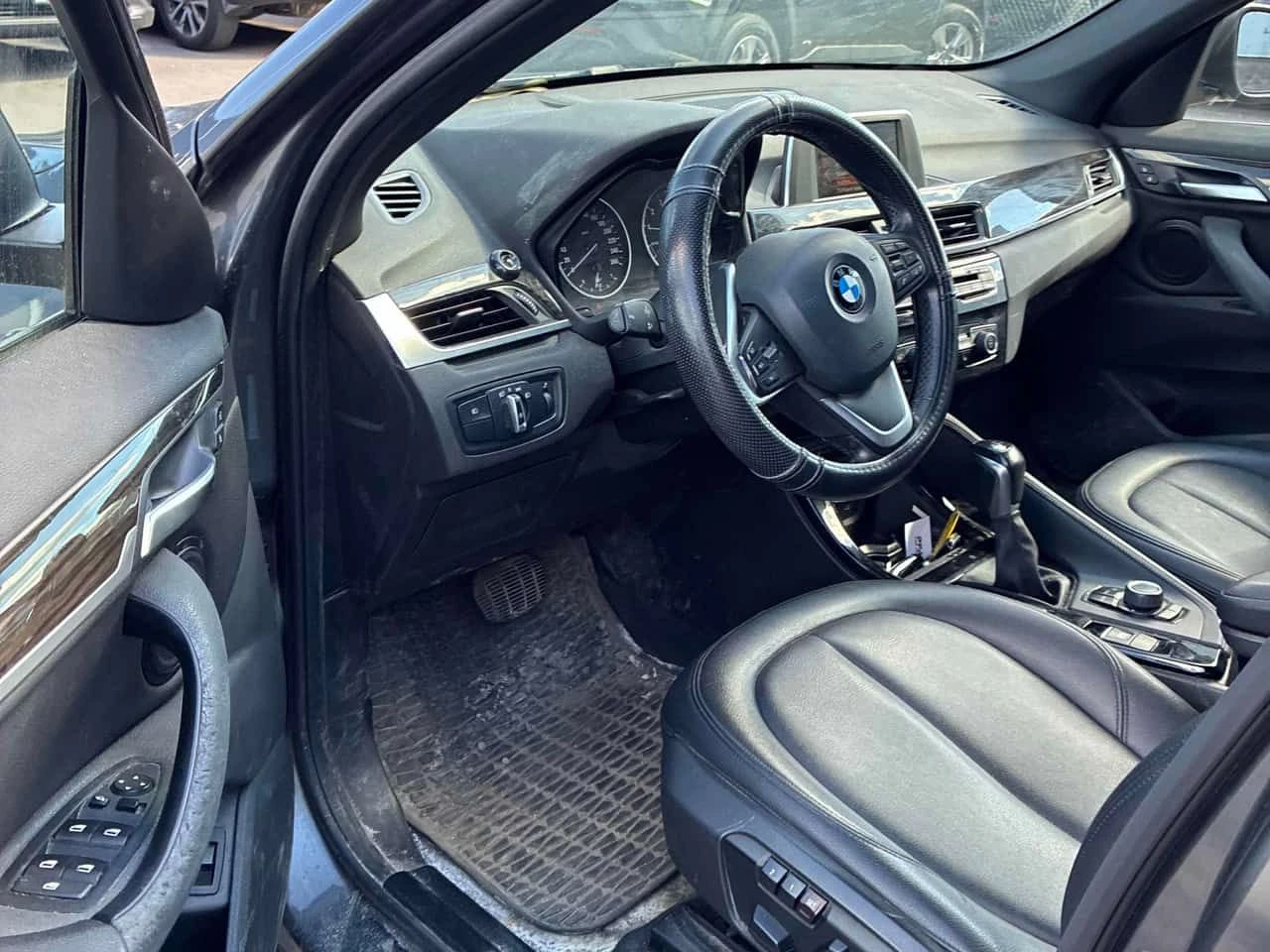 BMW X1 XDRIVE28I * ГЛАВНО ПРЕДТАВИТЕЛСТВО НА TOYOTA* , снимка 7 - Автомобили и джипове - 54542278