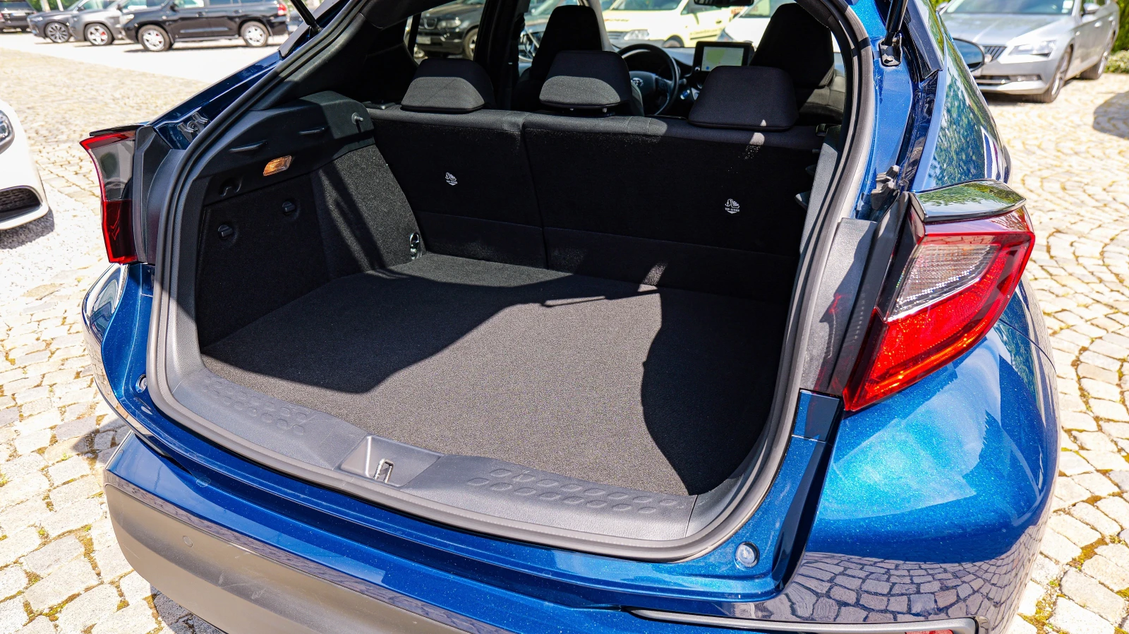 Toyota C-HR, снимка 5 - Автомобили и джипове - 54662742