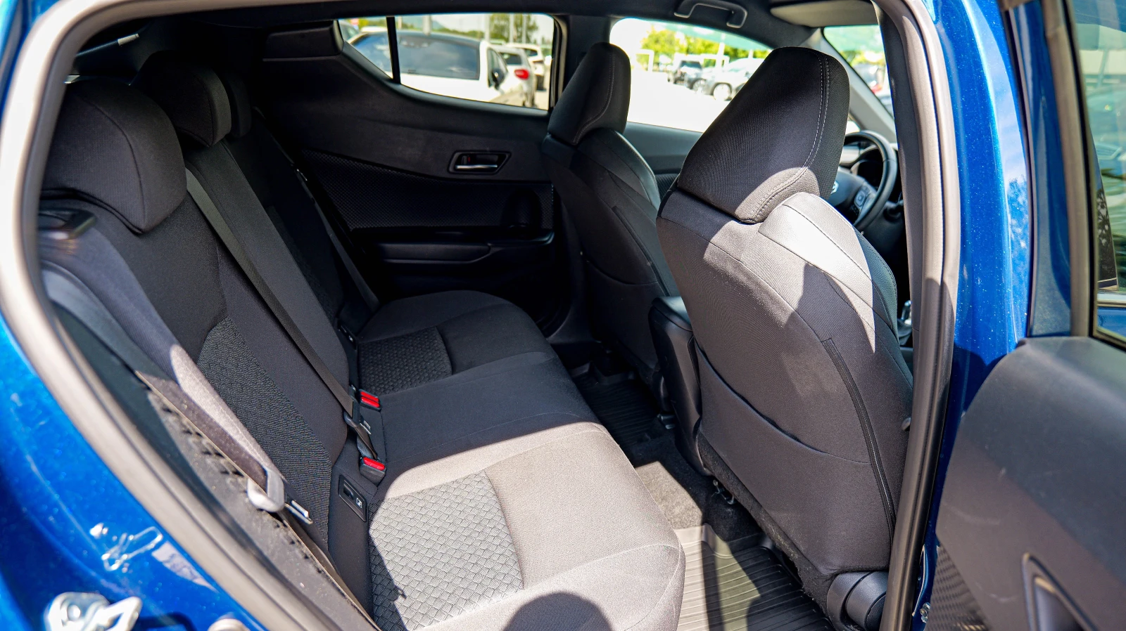 Toyota C-HR, снимка 9 - Автомобили и джипове - 54662742