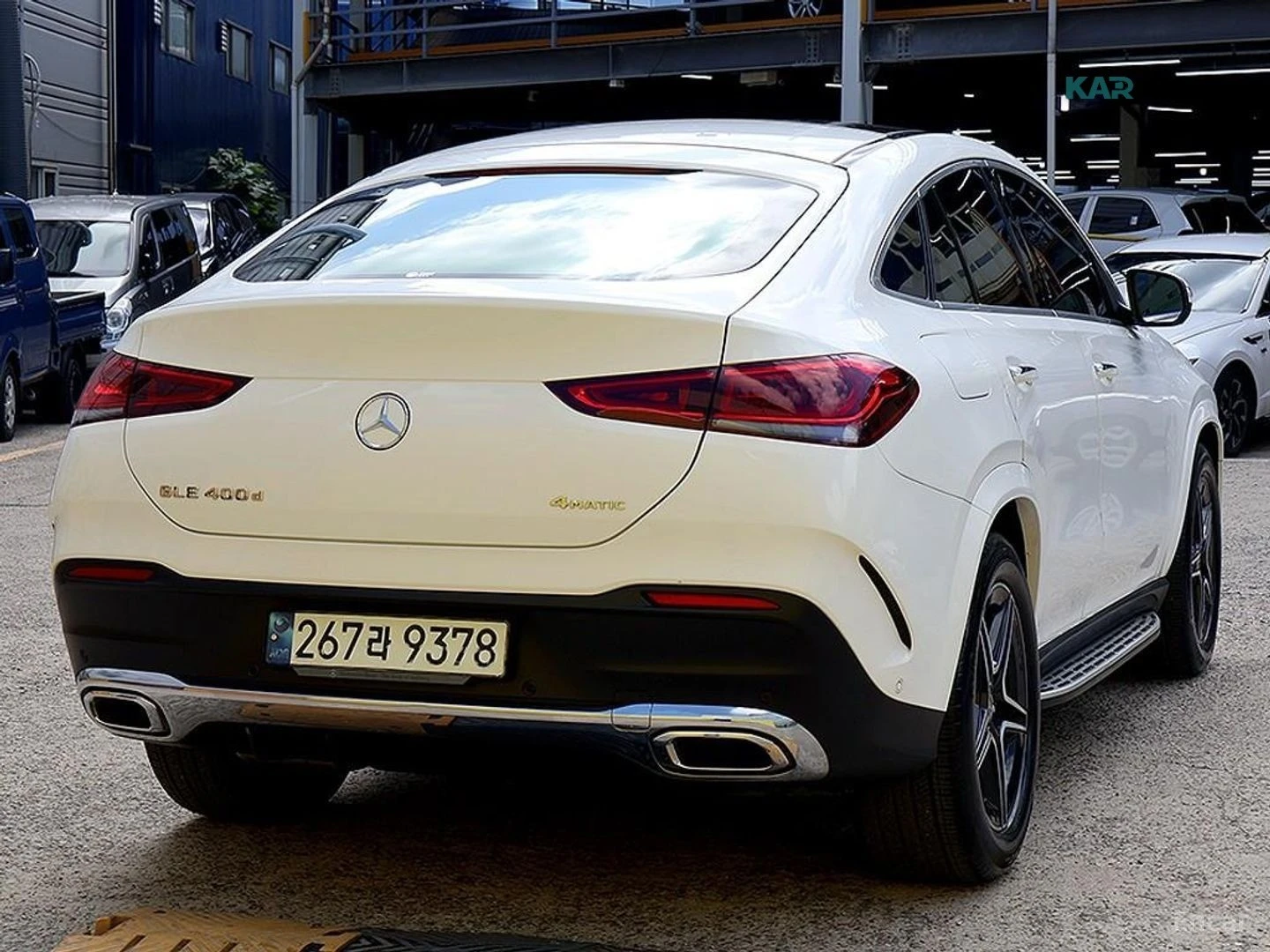 Mercedes-Benz GLE 400 D COUPE* 4MATIC* PANO* 360* HUD* ОБДУХВ* LANE ASS*, снимка 4 - Автомобили и джипове - 54912533