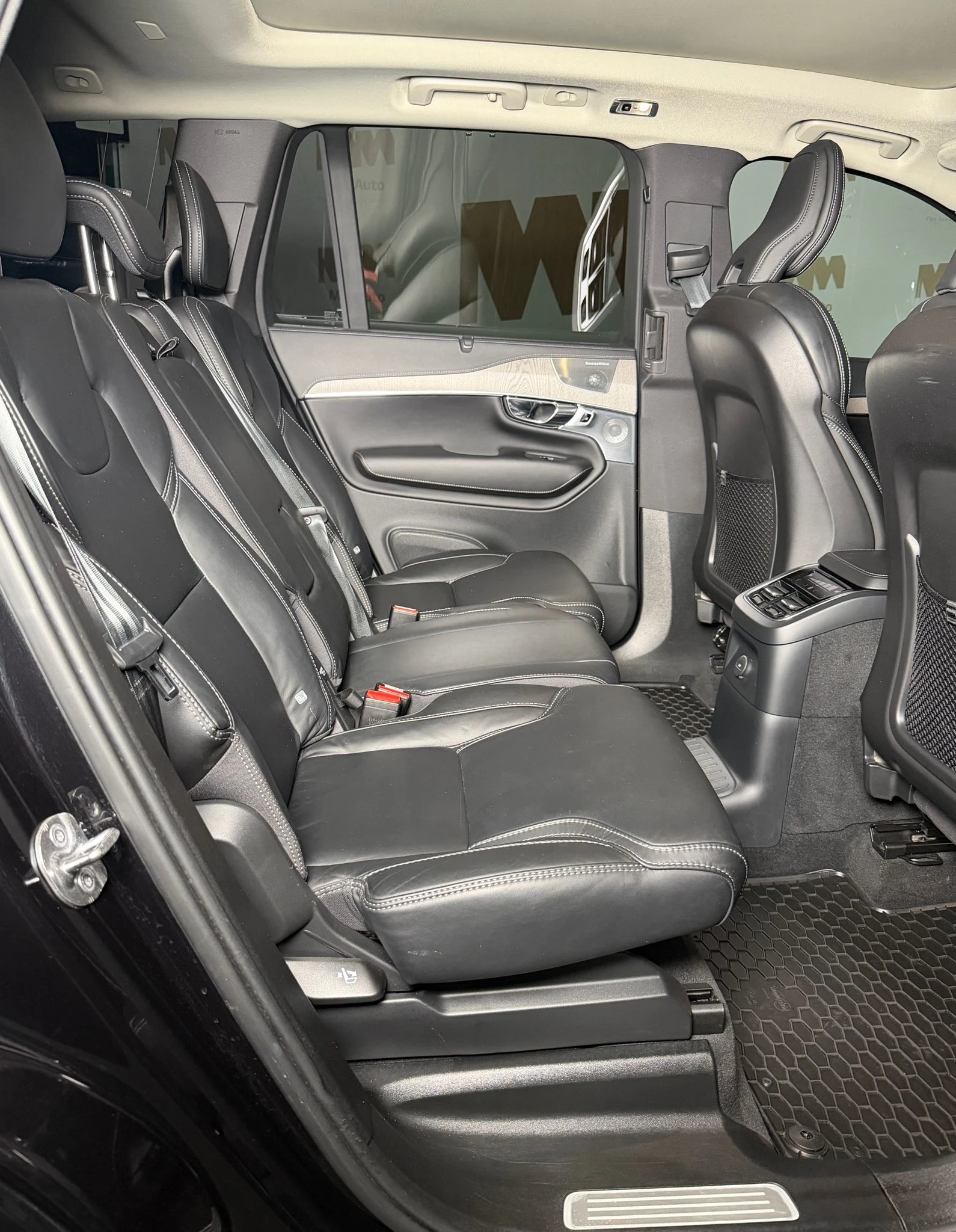 Volvo Xc90 T8 PHEV* Massage* Ventilation* Bowers* Pano* 7М, снимка 12 - Автомобили и джипове - 54953486