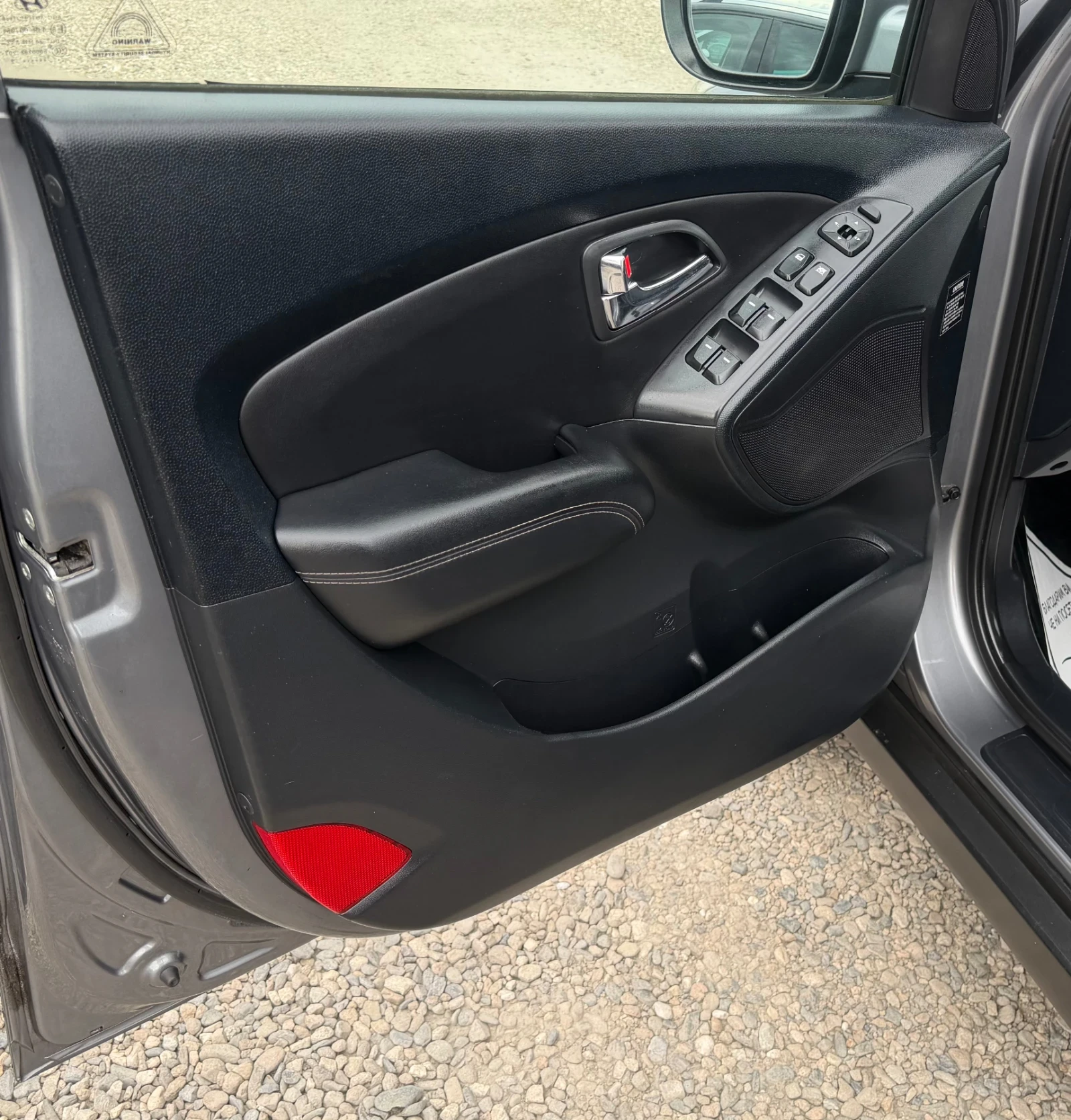 Hyundai IX35 1.7CRDI * КОЖА* НАВИГАЦИЯ* ПОДГРЕВ* , снимка 12 - Автомобили и джипове - 55216931