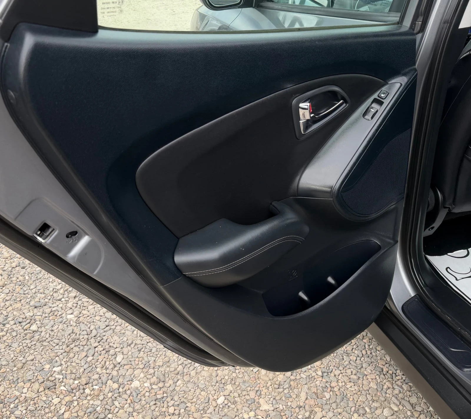 Hyundai IX35 1.7CRDI * КОЖА* НАВИГАЦИЯ* ПОДГРЕВ* , снимка 7 - Автомобили и джипове - 55216931