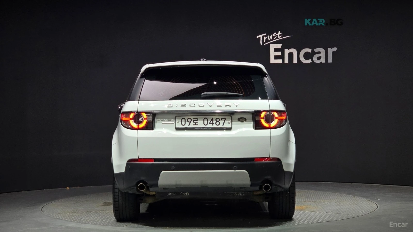 Land Rover Discovery 2.0 TD4 HSE* LUXURY* КОЖА* ПОДГРЕВ* ПАНО* , снимка 4 - Автомобили и джипове - 55317674