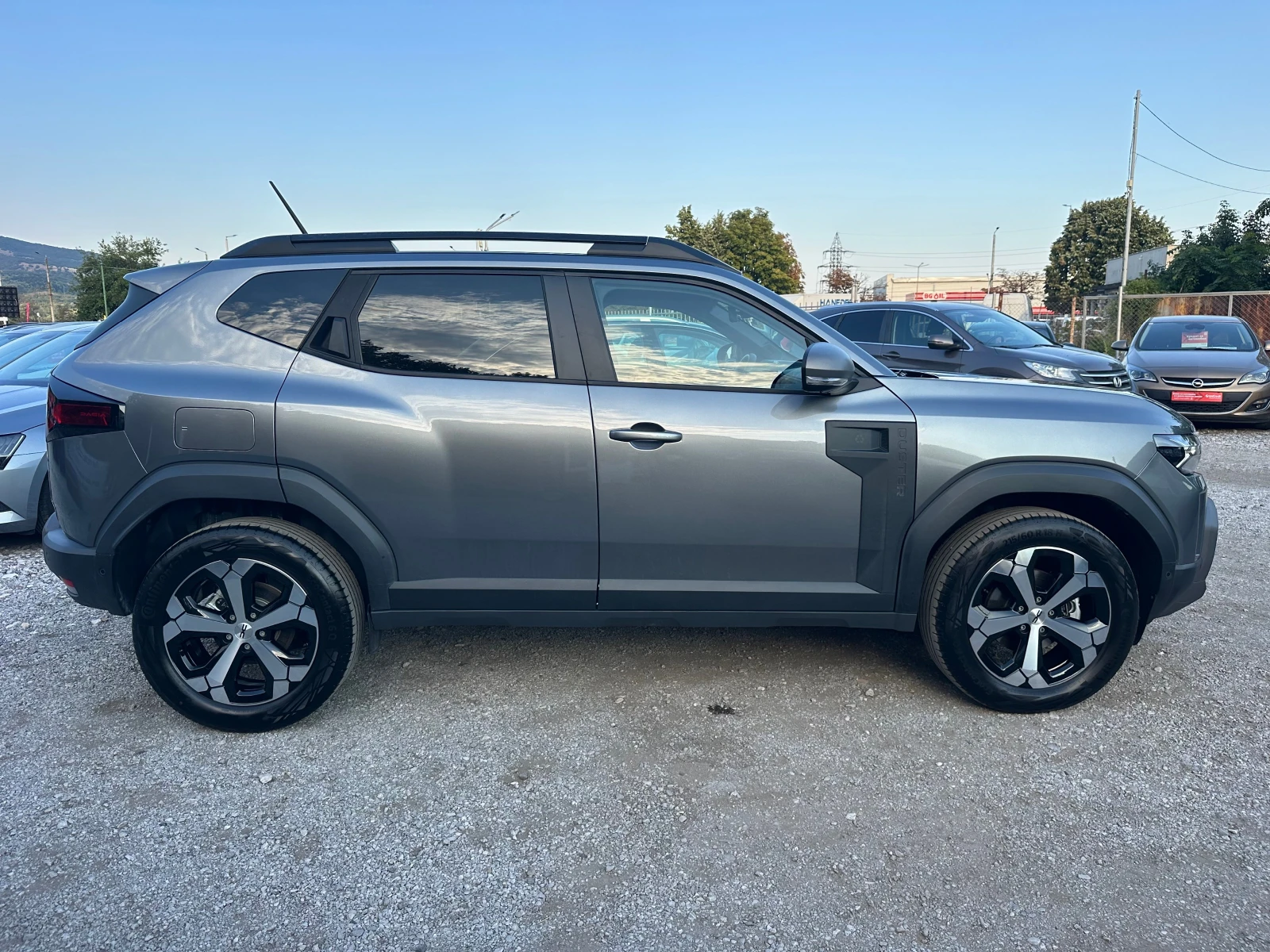 Dacia Duster 1.6HIBRID TOPPPP 24 000X, KM, снимка 6 - Автомобили и джипове - 55655995