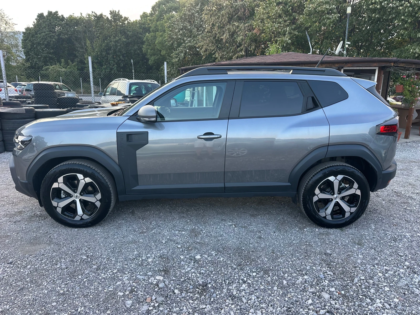 Dacia Duster 1.6HIBRID TOPPPP 24 000X, KM, снимка 2 - Автомобили и джипове - 55655995