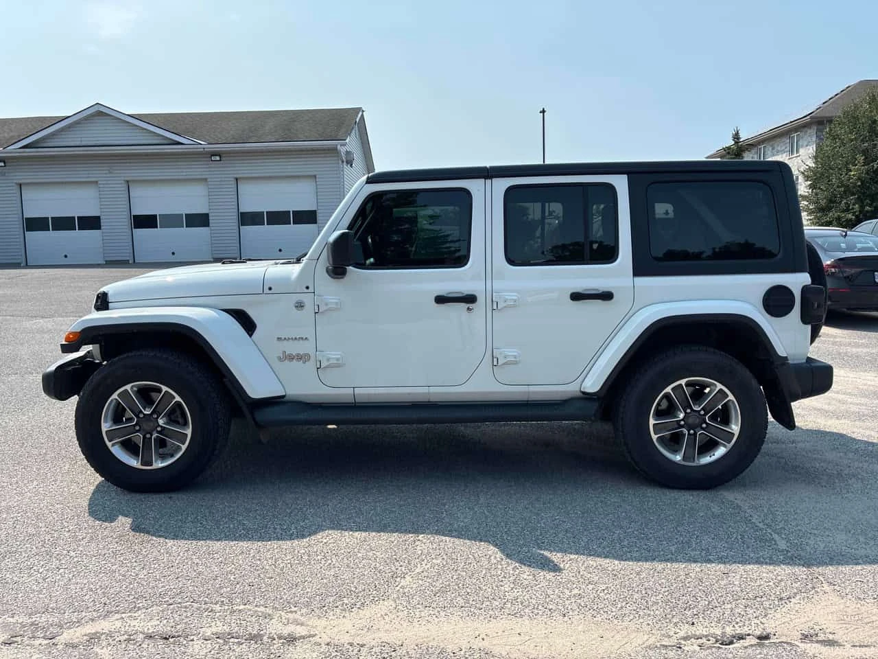 Jeep Wrangler * Sahara * АВТОКРЕДИТ БЕЗ ПЪРВОНАЧАЛНА ВНОСКА* , снимка 2 - Автомобили и джипове - 55666776