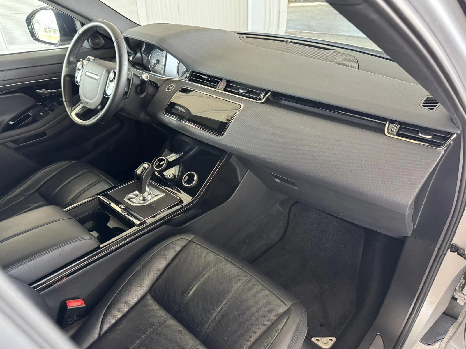 Land Rover Range Rover Evoque 2.0* S* 180ps* R-Dinamic* КОЖА* НАВИ* КАМЕРА, снимка 10 - Автомобили и джипове - 55883738