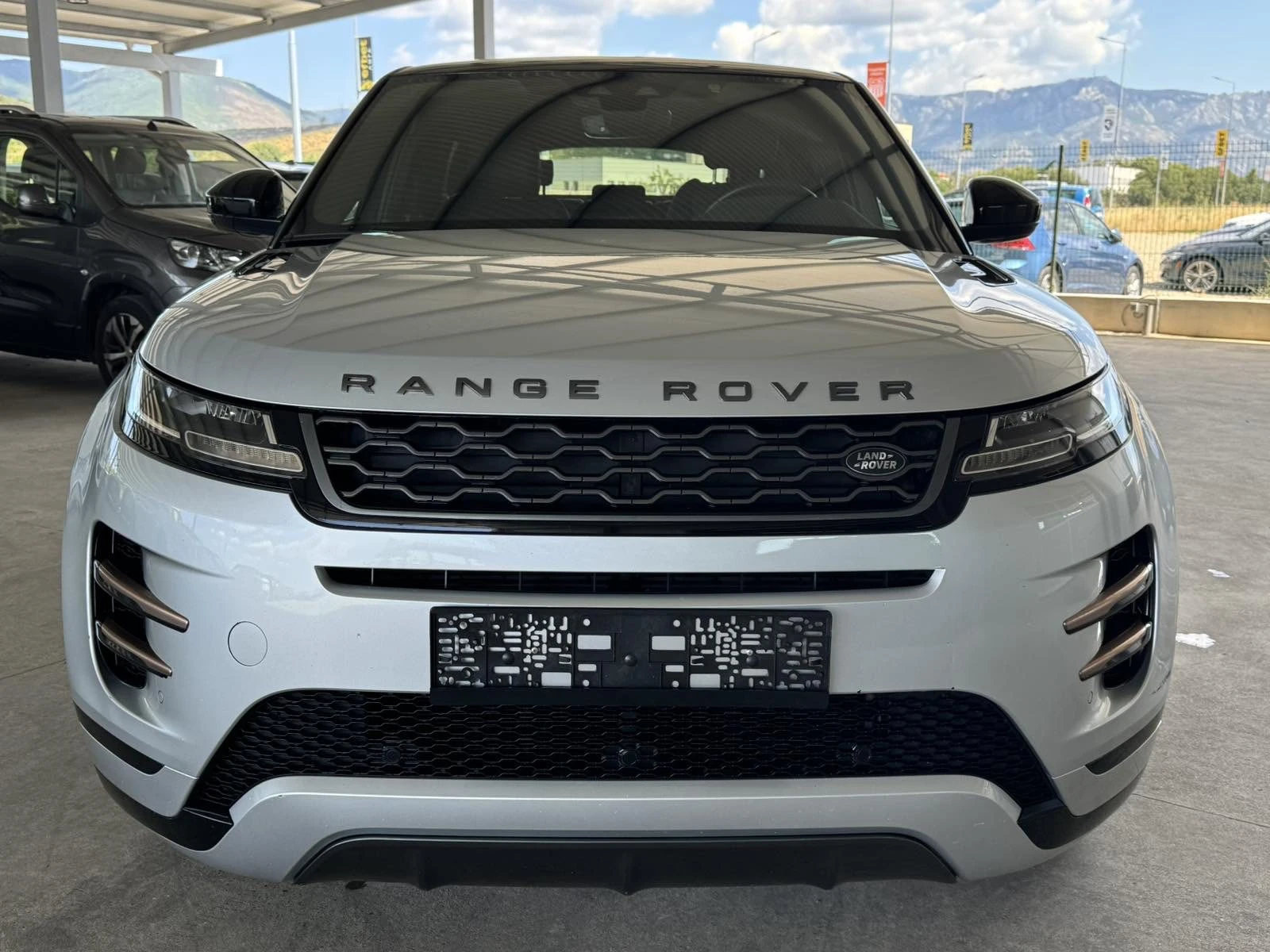 Land Rover Range Rover Evoque 2.0* S* 180ps* R-Dinamic* КОЖА* НАВИ* КАМЕРА, снимка 8 - Автомобили и джипове - 55883738