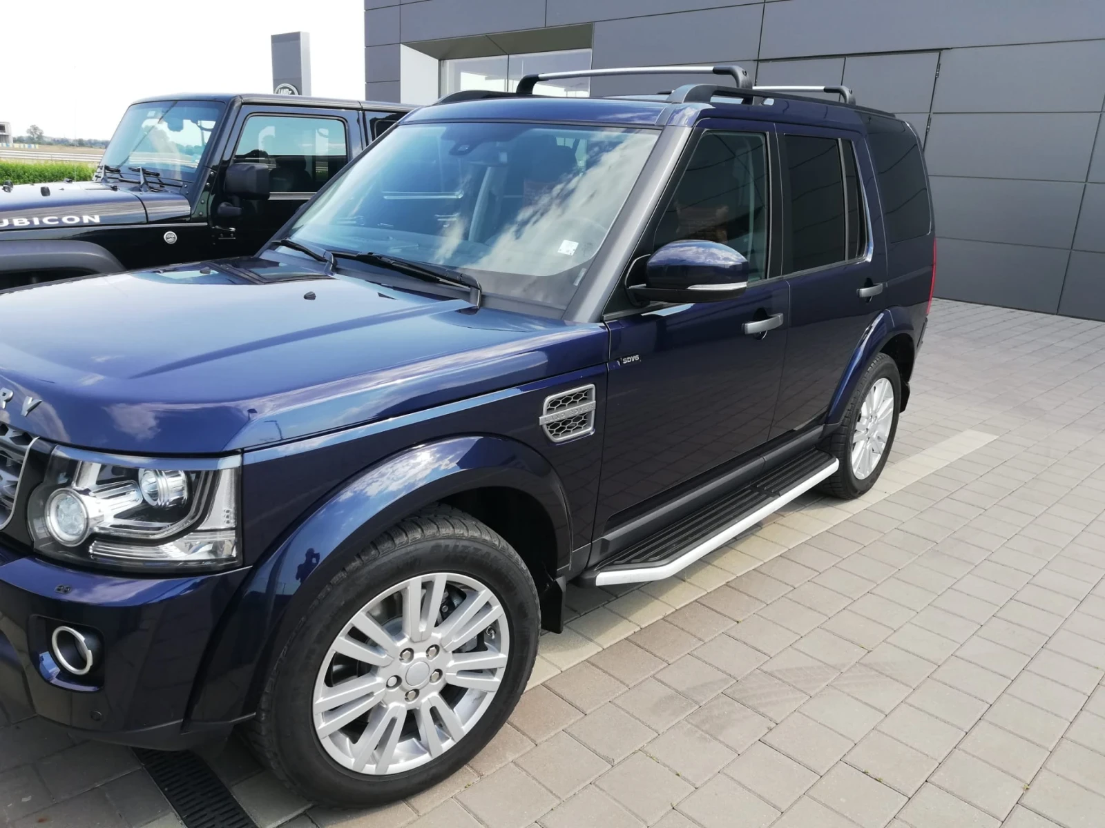 Land Rover Discovery 4