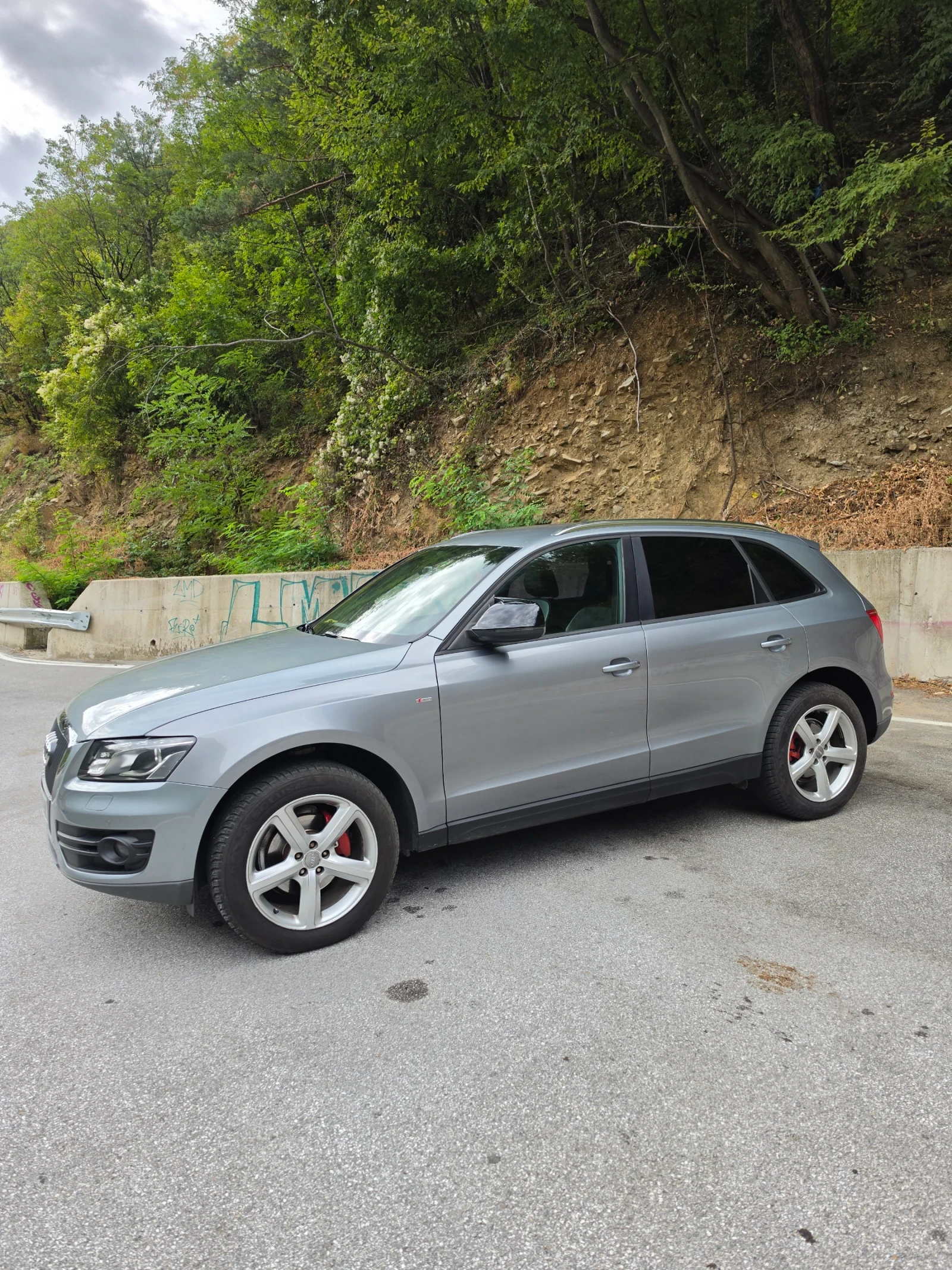 Audi Q5 2.0д, снимка 4 - Автомобили и джипове - 56183827