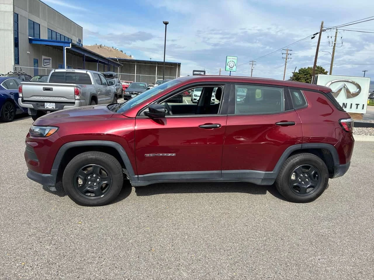 Jeep Compass * Sport * CARFAX * БЕЗ ПЪРВОНАЧАЛНА ВНОСКА, снимка 2 - Автомобили и джипове - 56262431