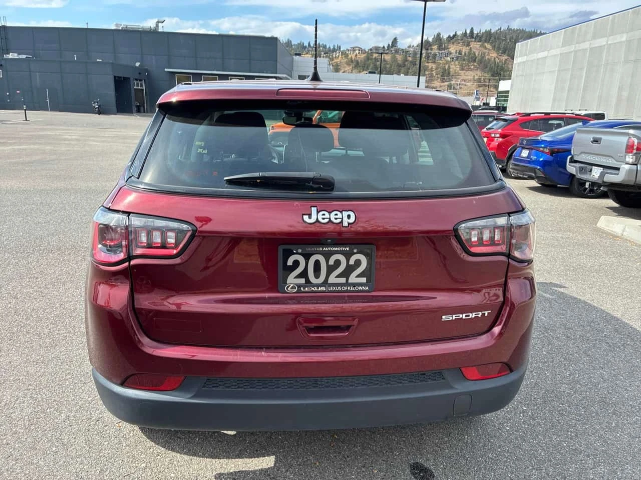 Jeep Compass * Sport * CARFAX * БЕЗ ПЪРВОНАЧАЛНА ВНОСКА, снимка 4 - Автомобили и джипове - 56262431