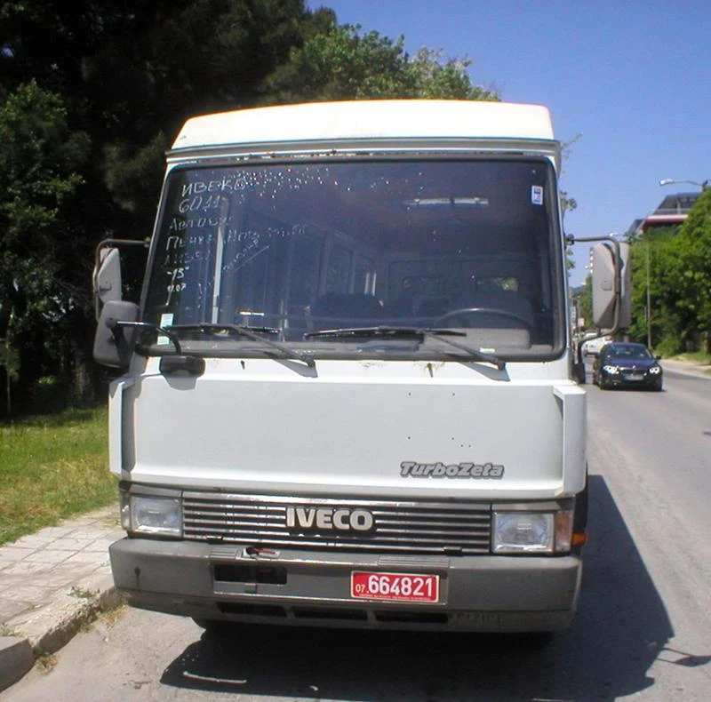 Iveco 60-11 АВТОБУС, снимка 2 - Бусове и автобуси - 49466527