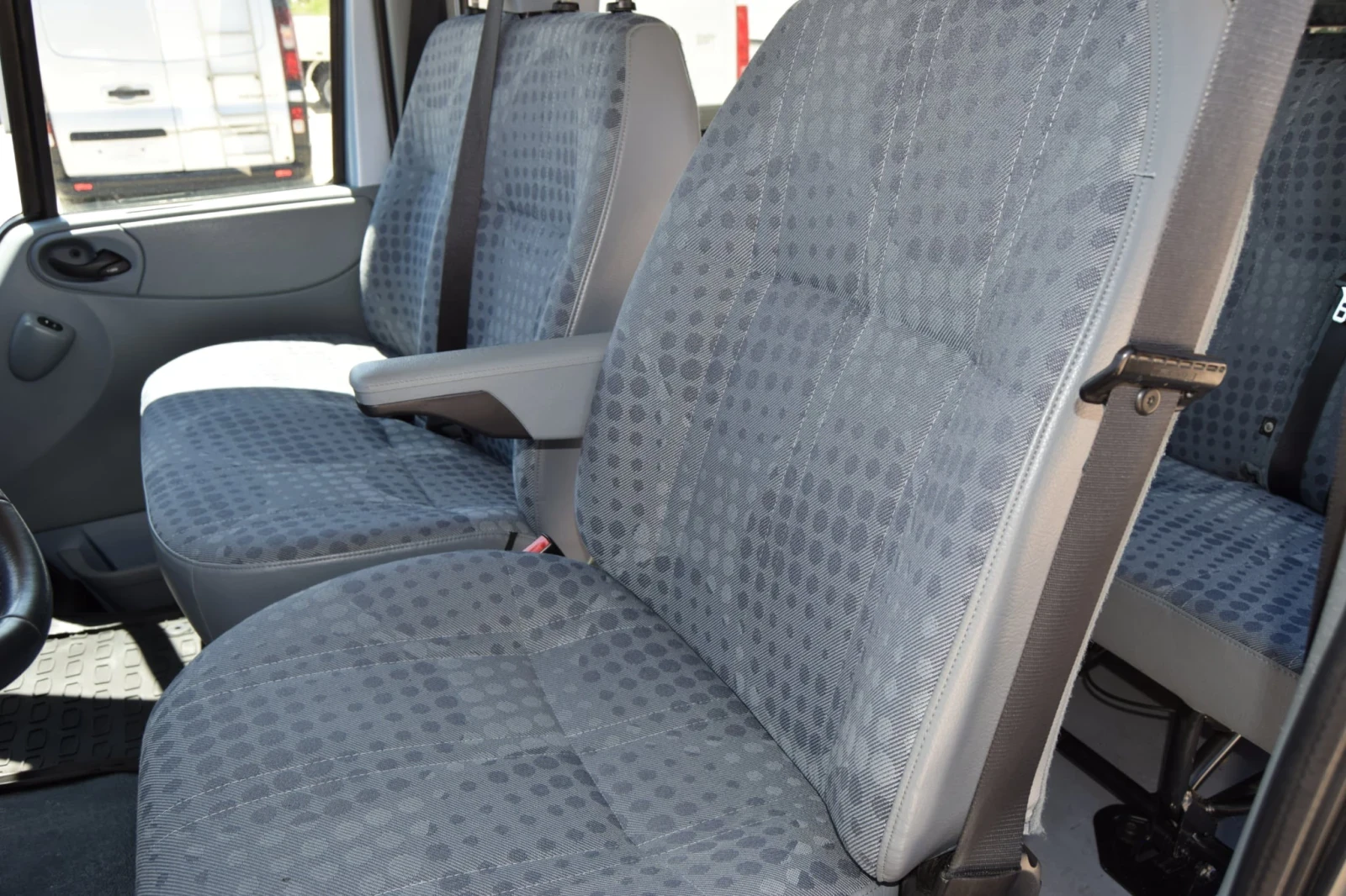 Ford Transit 2, 2 DCi - изображение 10