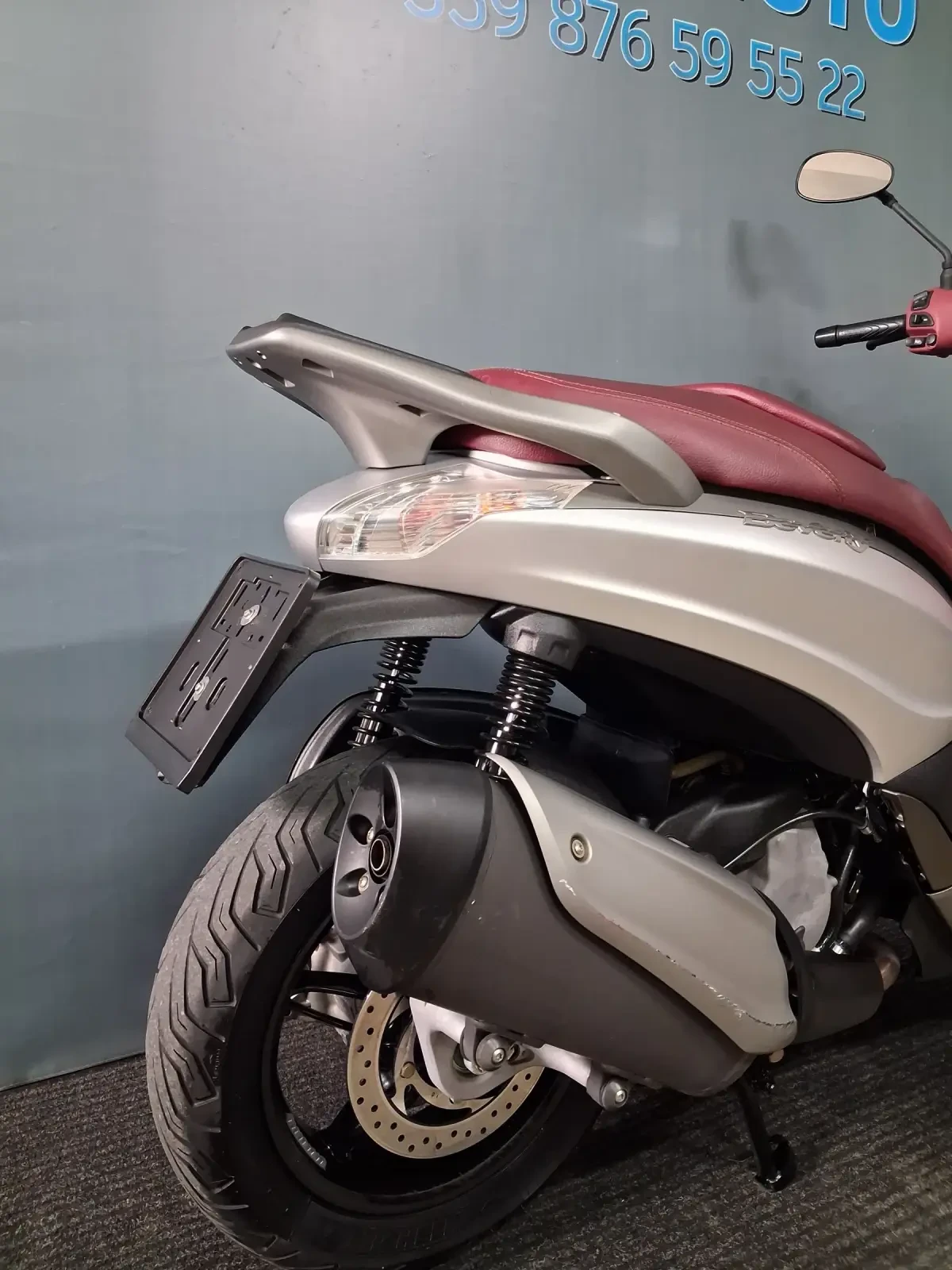 Piaggio Beverly 350i Sport Touring, снимка 11 - Мотоциклети и мототехника - 55137931