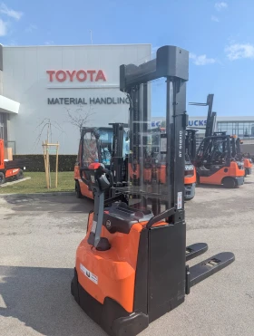 Електрокар Toyota, снимка 1