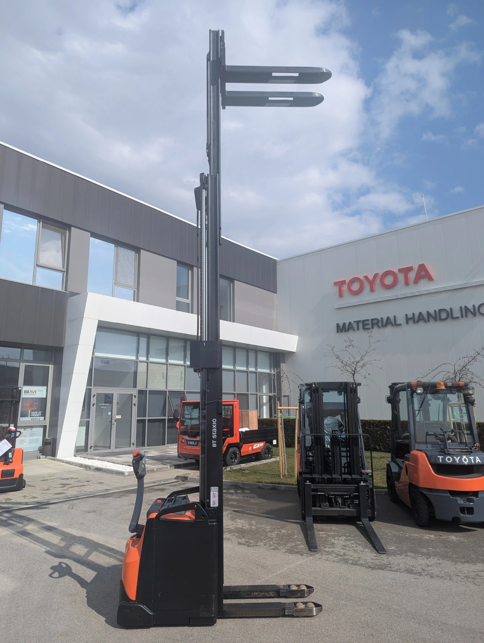 Електрокар Toyota, снимка 9 - Индустриална техника - 53766291